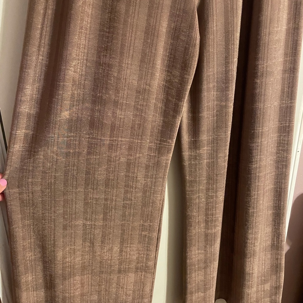 Wide leg pull on pant. XLT. Champagne rayon.